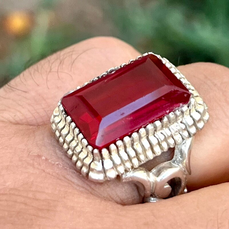 مشخصات قیمت و خرید انگشتر یاقوت شمش