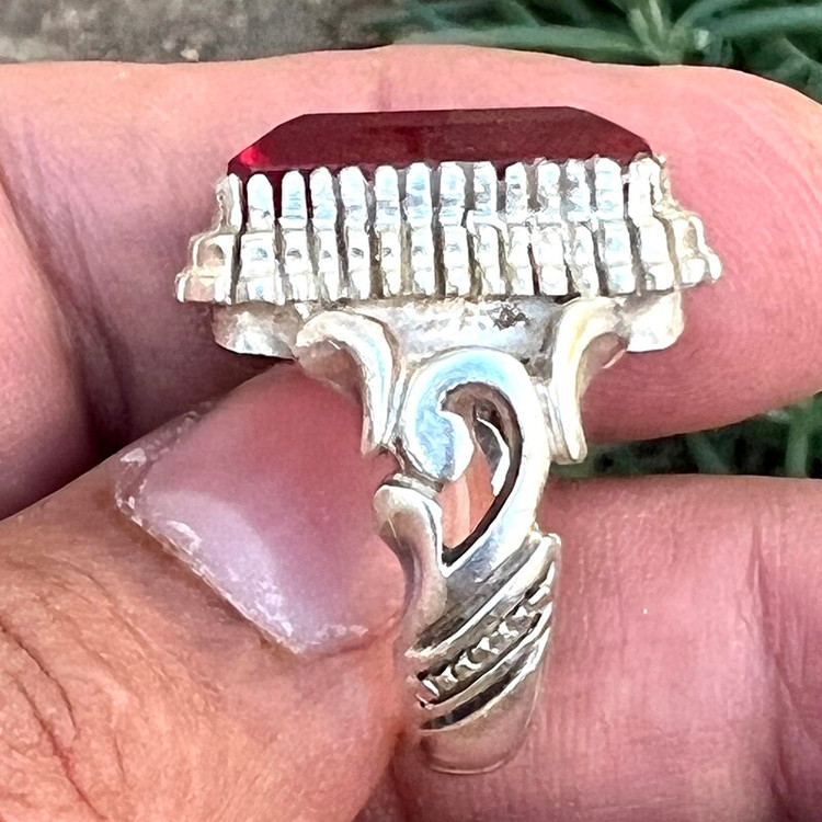 مشخصات قیمت و خرید انگشتر یاقوت شمش