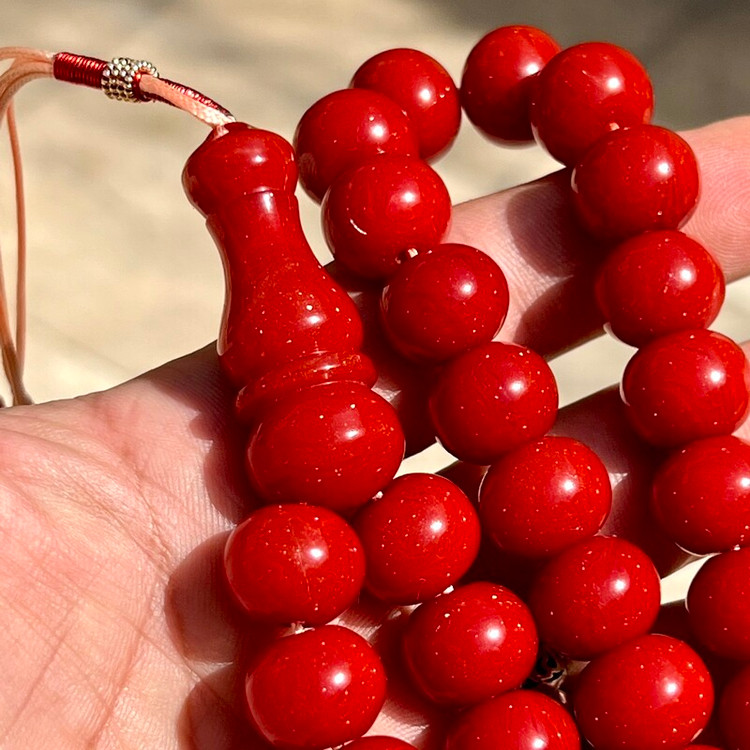 مشخصات و خرید تسبیح سندلوس زر افشان رنگ نارنجی تیره