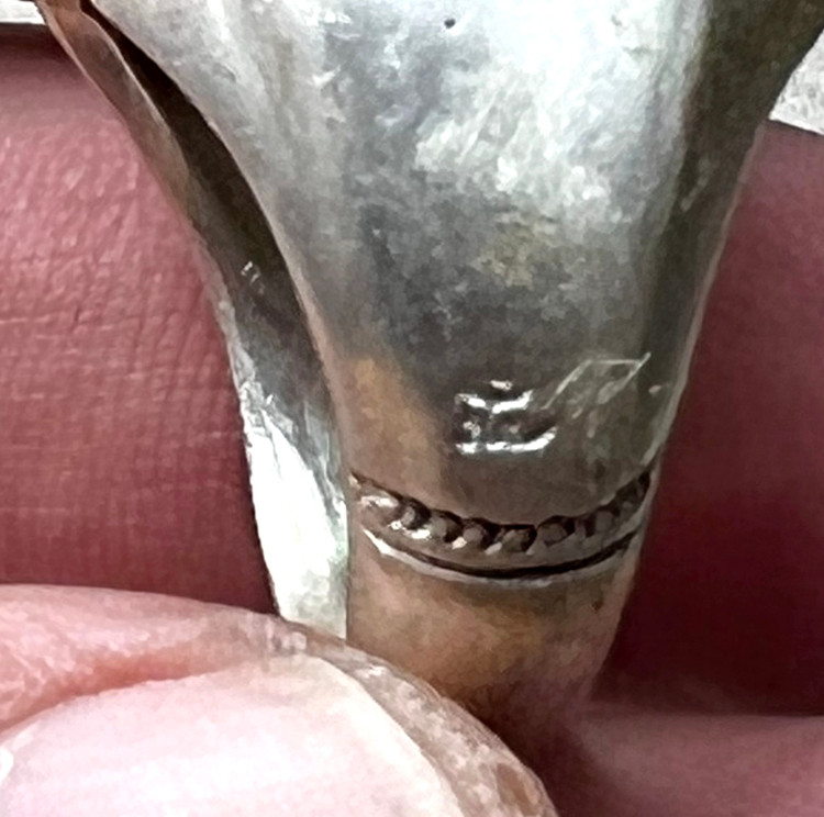 مشخصات زمرد سیبری معدنی