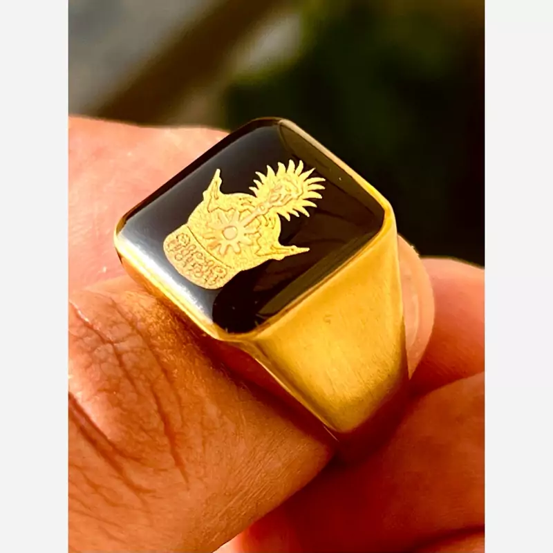 انگشتر طرح تاج