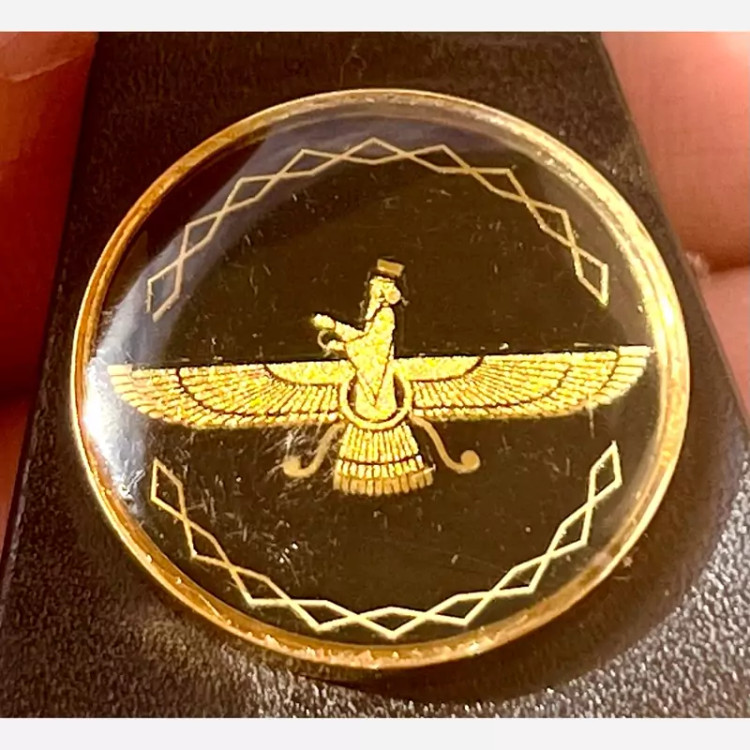 جاسوییچی طرح فروهر طلا و چرم درجه یک کد 79
