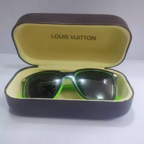مشخصات قیمت و خرید عینک افتابی لویی ویتون اصل