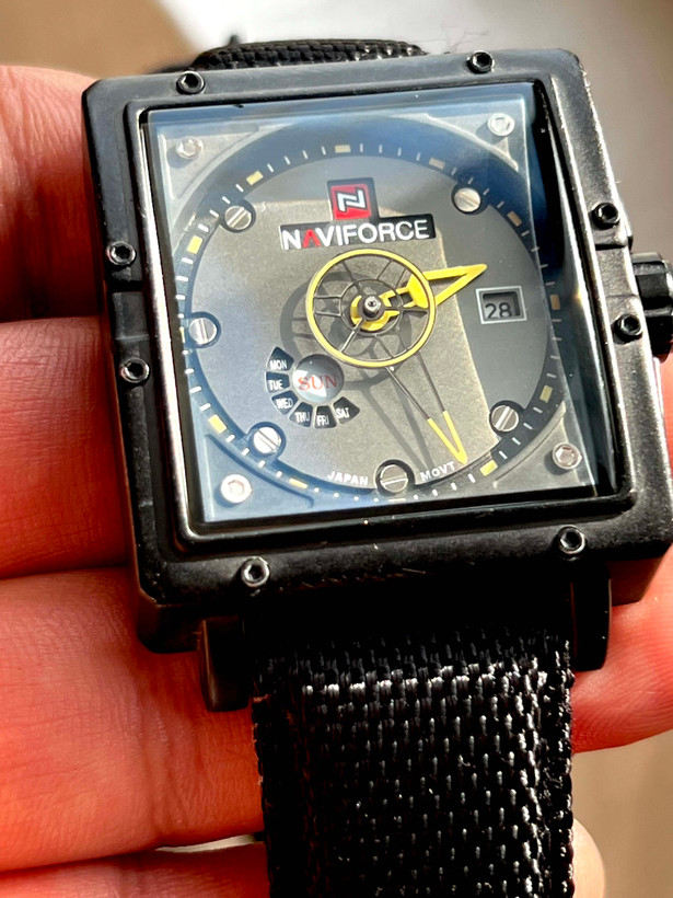 ساعت مچی مردانه navi force مدل NF9065M موتور ژاپنی اصل کد ۳۷۵