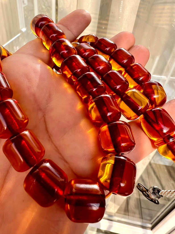 تسبیح آب حیات کهنه خشک و چگالی دار قدمت ۲۰ سال به بالا ، کد ۴۴۴