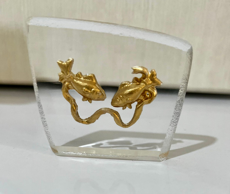 دکوری کریستال کادویی نماد ماه تولد اسفند