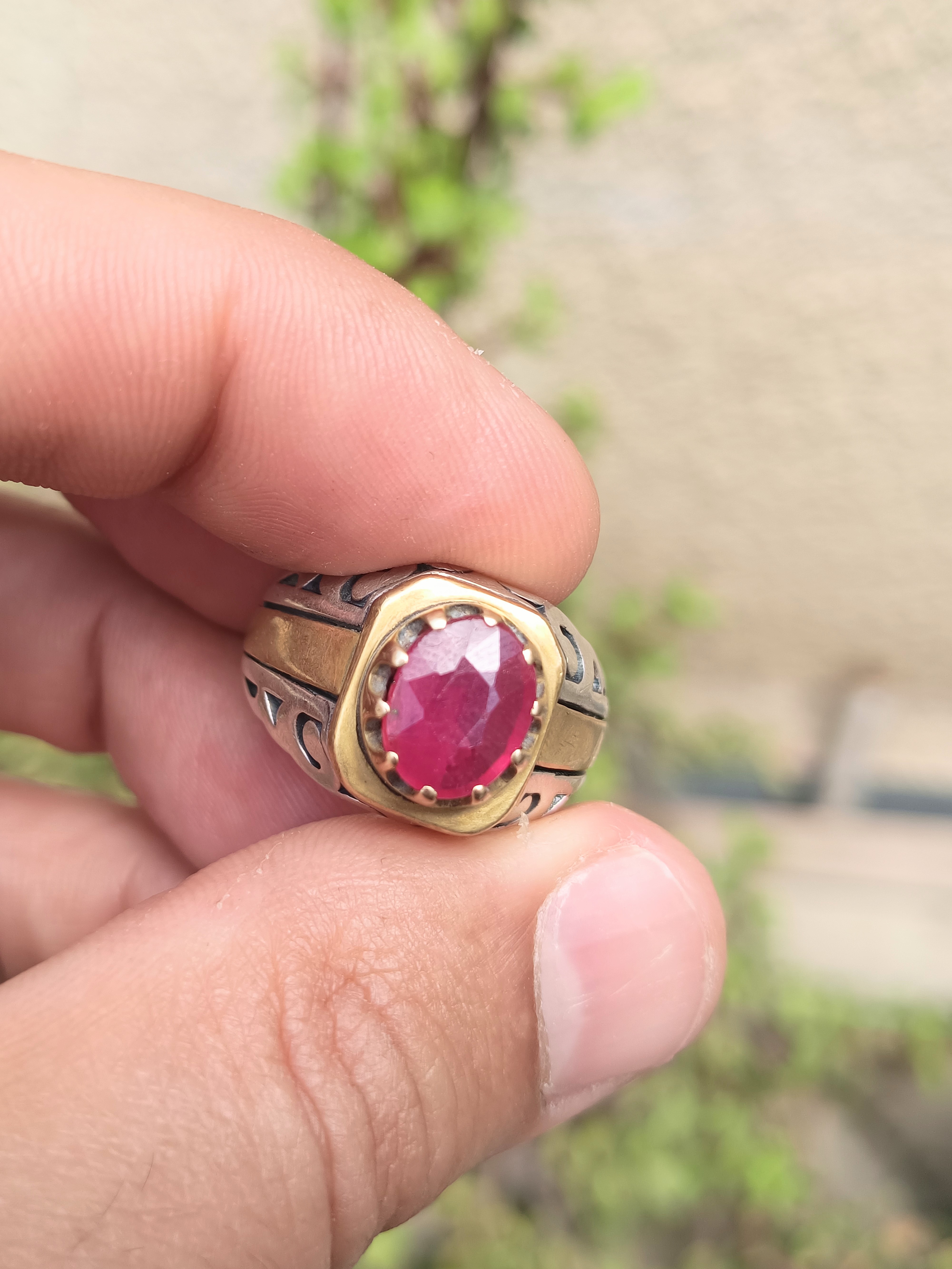 انگشتر یاقوت سرخ موزامبیک معدنی رکاب نقره ۹۲۵ دستساز بغل برنجی کد 0001