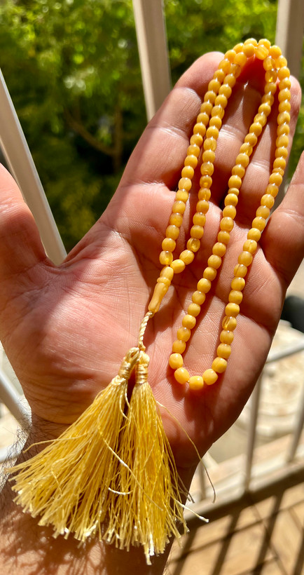 تسبیح سندلوس یاغبال ریز کمیاب تراش ۱۵ ساله کیفیت عالی کد ۵۲۴