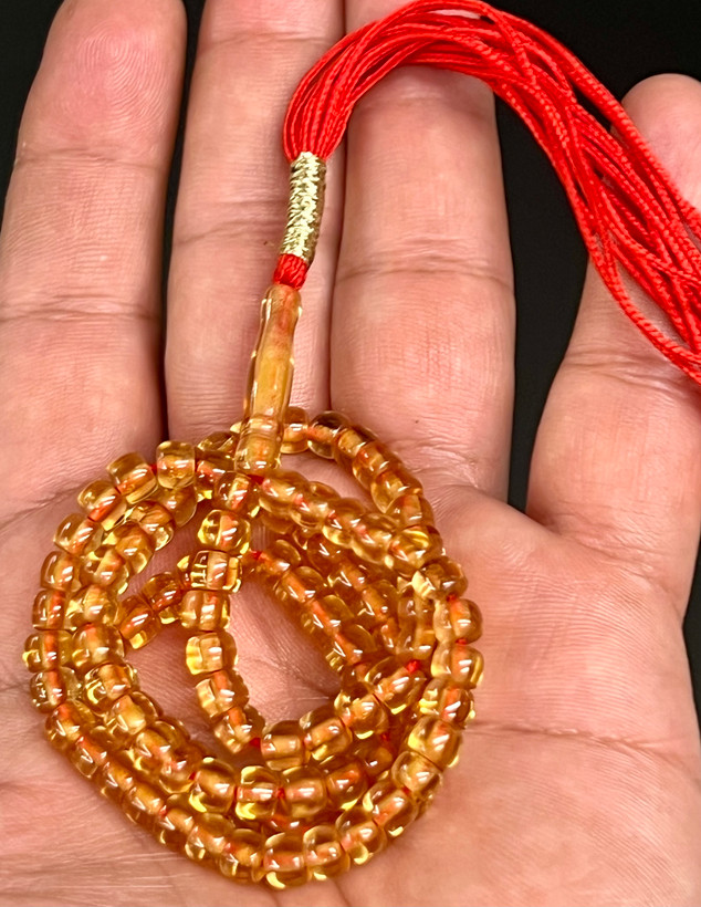 تسبیح سندلوس زرد نباتی کهنه آلمان اصل سایز ریز معطر کد ۵۶۲