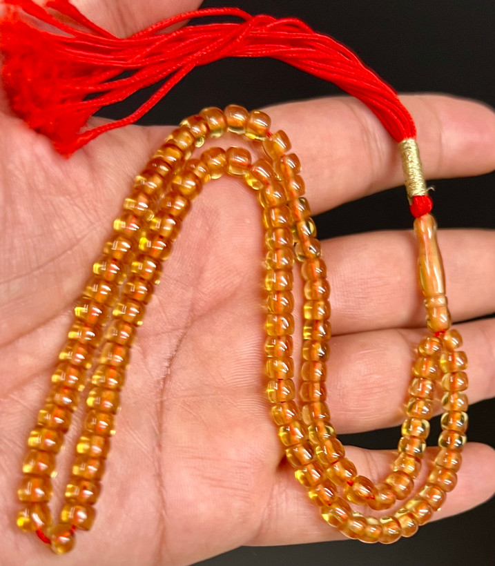 تسبیح سندلوس زرد نباتی کهنه آلمان اصل سایز ریز معطر کد ۵۶۲