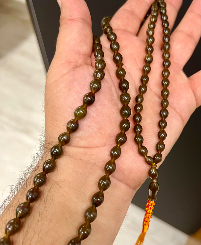 تسبیح شاه مقصود خرمایی کهنه قندهاری اصل بدون لک و برس کد ۵۷۰