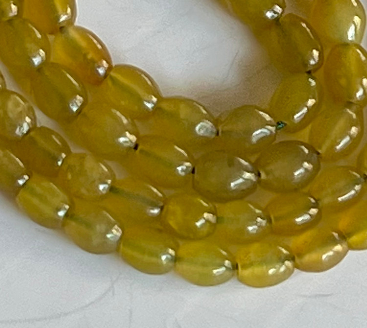 تسبیح شاه مقصود زرد انگوری با قدمت صد ساله ،طبع صابونی و چرب کد ۶۰۳