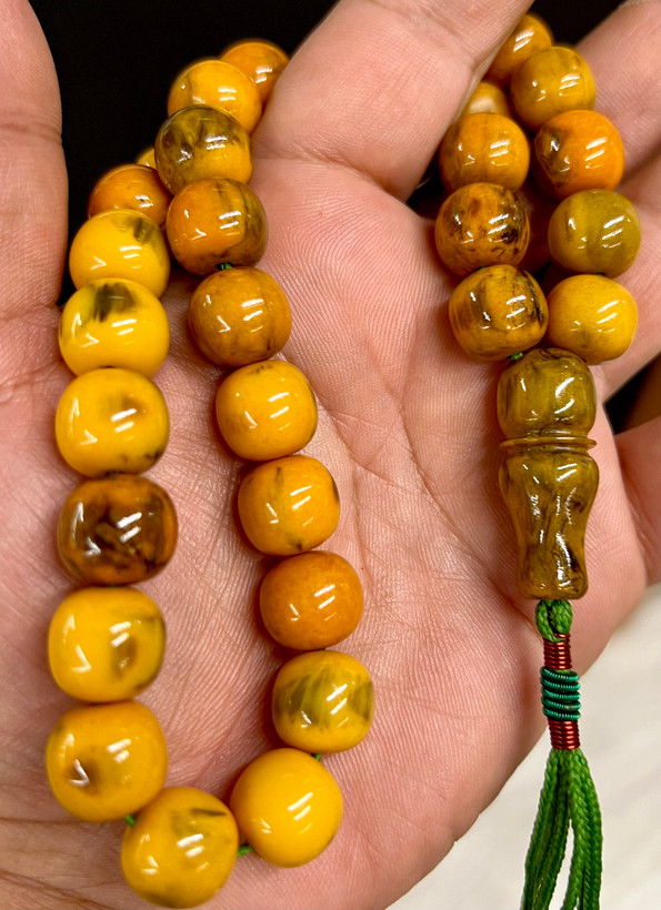 تسبیح سندلوس آلمان کهنه اصل ،رنگ مسکاوی -چریکی بودار و معطر کد ۶۱۸