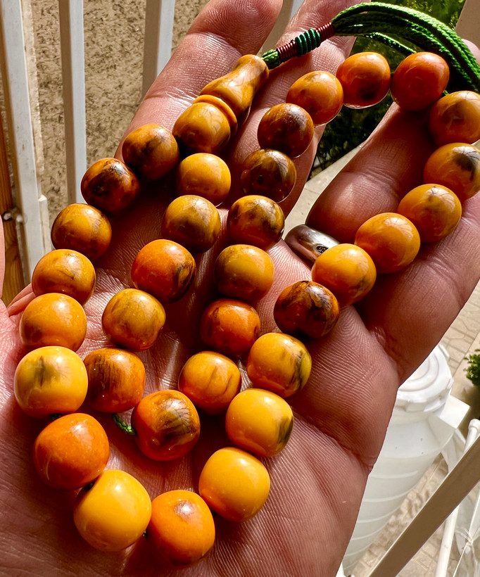 تسبیح سندلوس آلمان کهنه اصل ،رنگ مسکاوی -چریکی بودار و معطر کد ۶۱۸